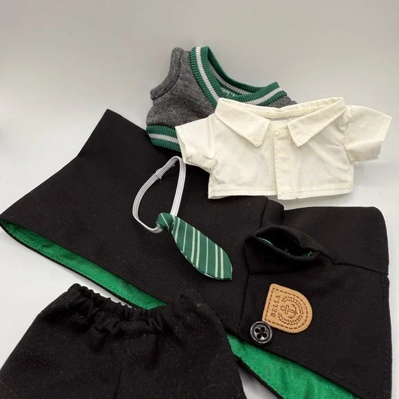 Harry Potter Slytherin clothes for Labubu (Doll not included) - Picture 2 of 6